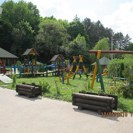 Oazis-M Hotel Babin Buitenkant foto