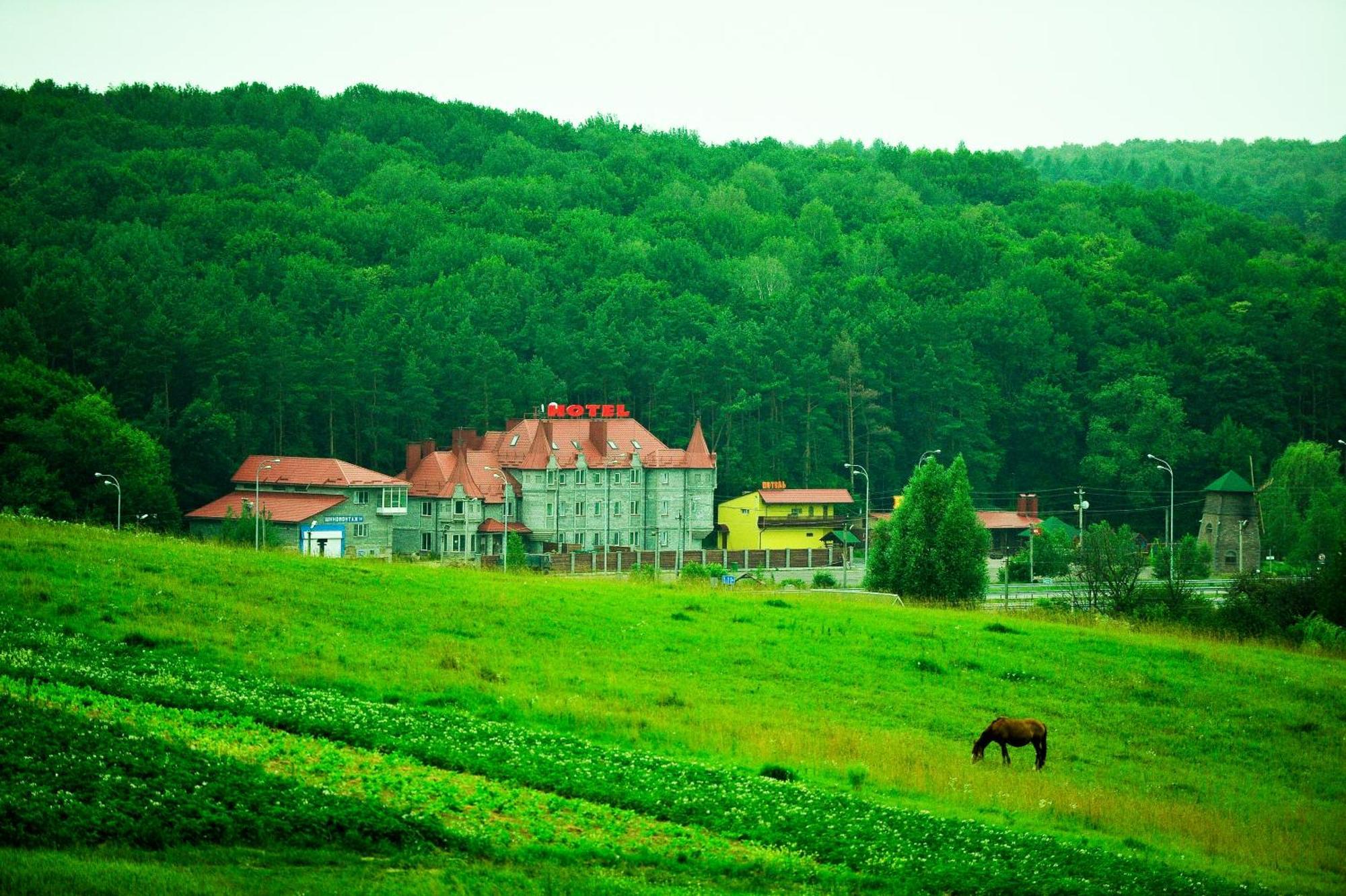Oazis-M Hotel Babin Buitenkant foto