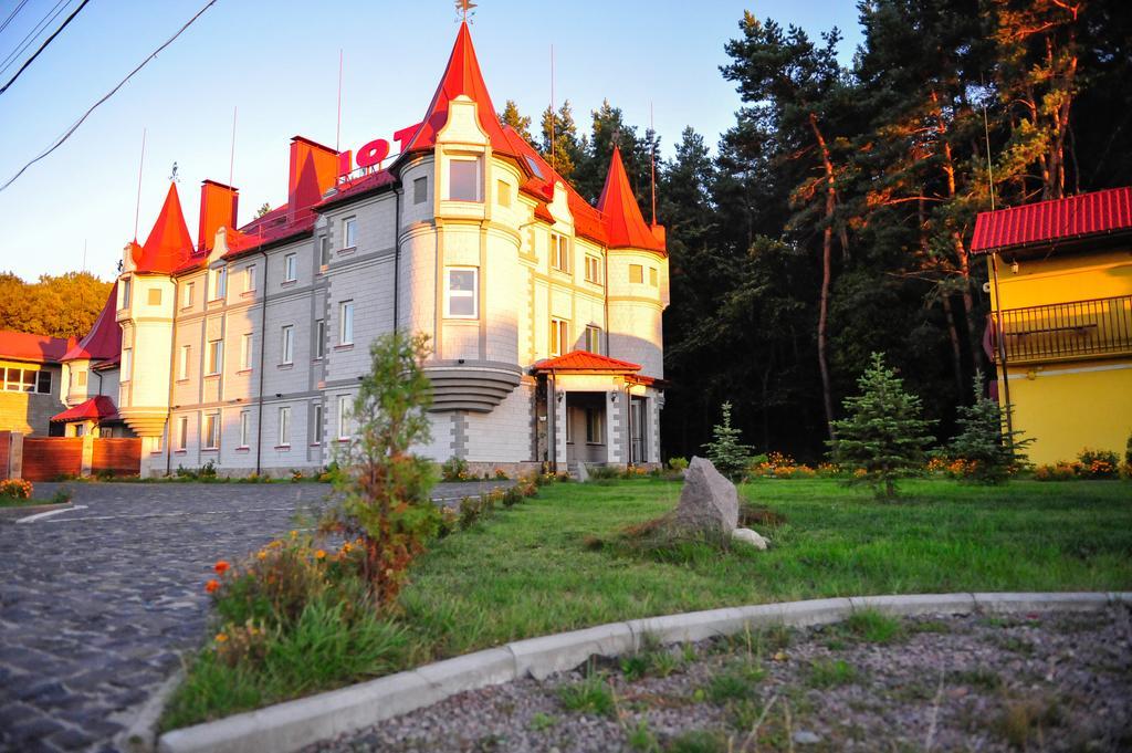 Oazis-M Hotel Babin Buitenkant foto