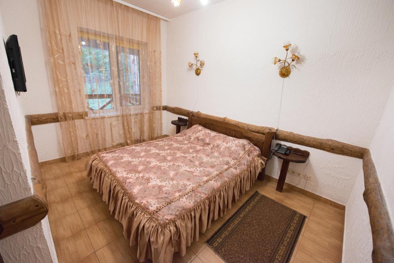 Oazis-M Hotel Babin Buitenkant foto